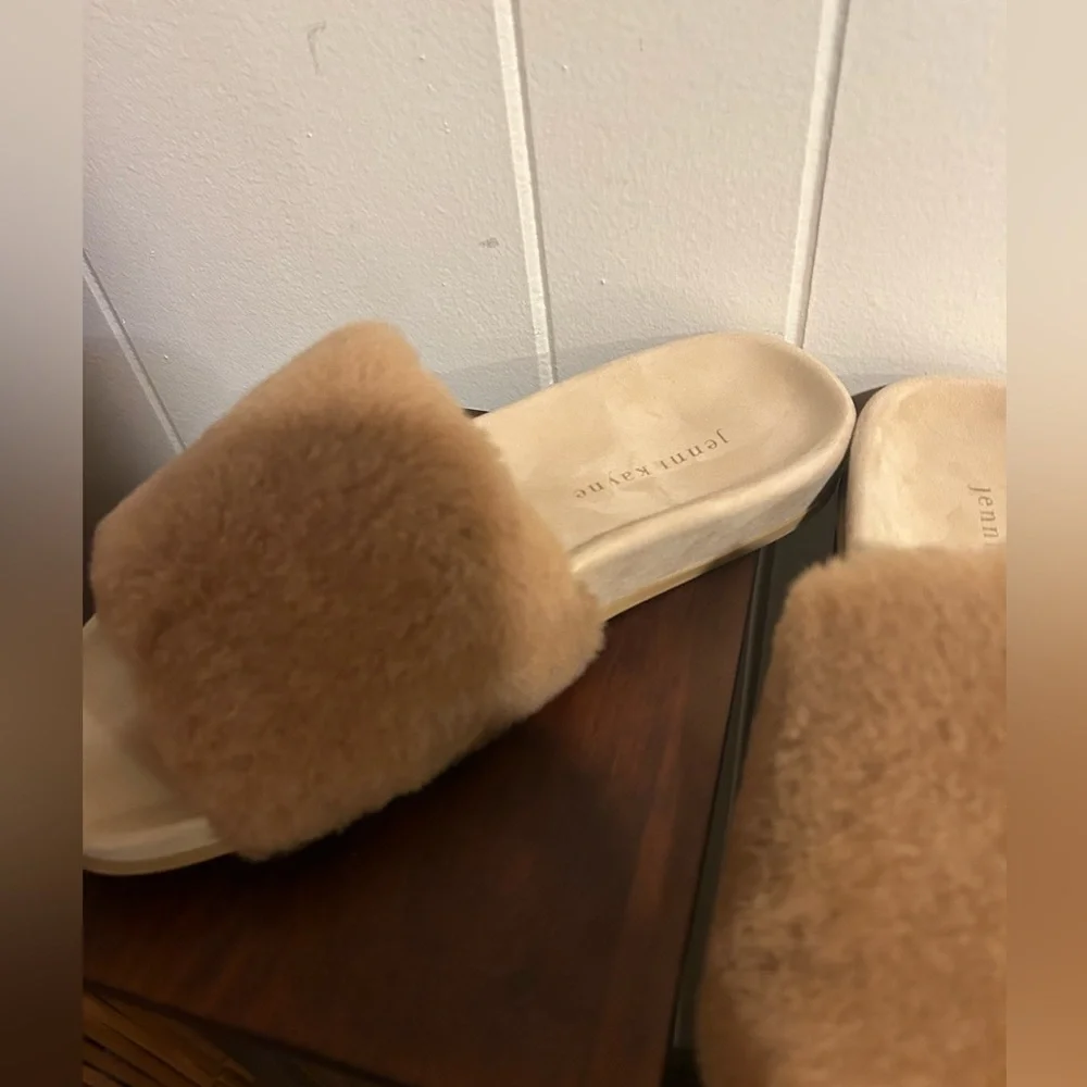 Jenni Kayne- Shearling Slides- size 39 (8.5:9) - Picture 2 of 8